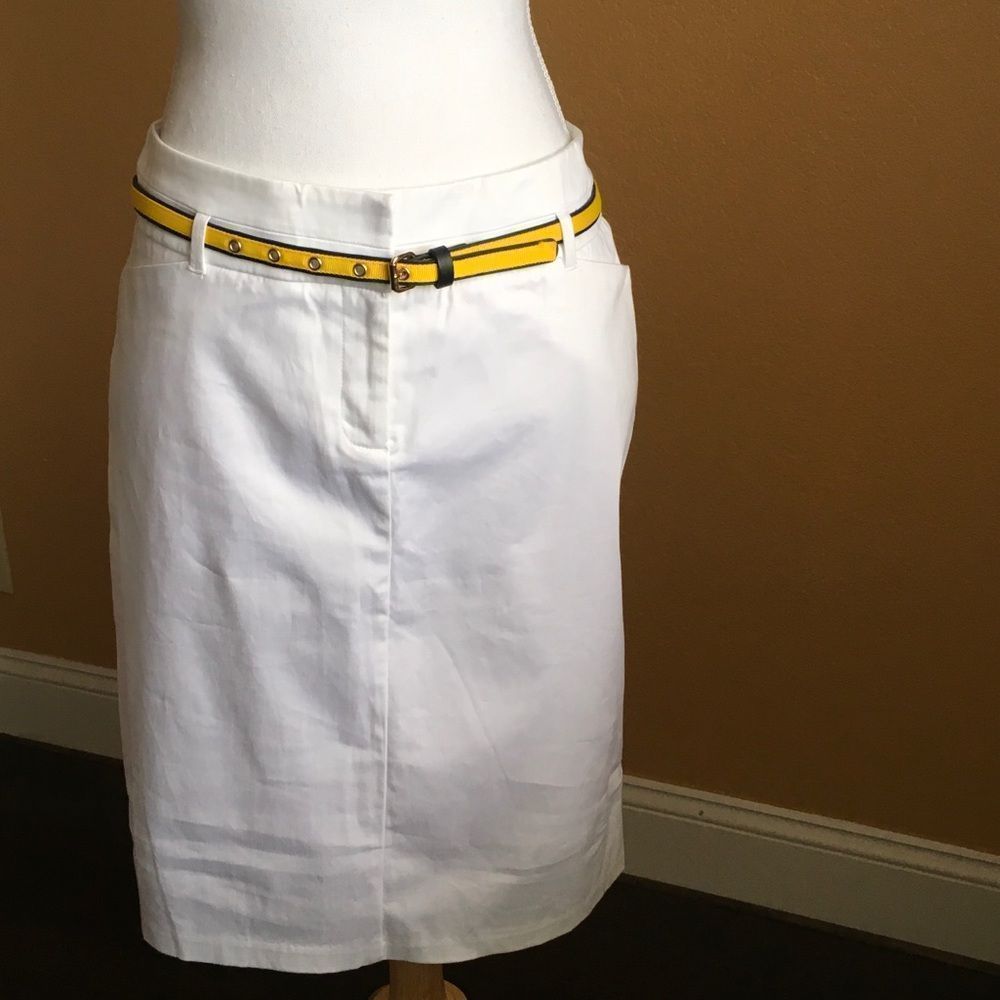 NWT New York Company White A Line skirt Size 6